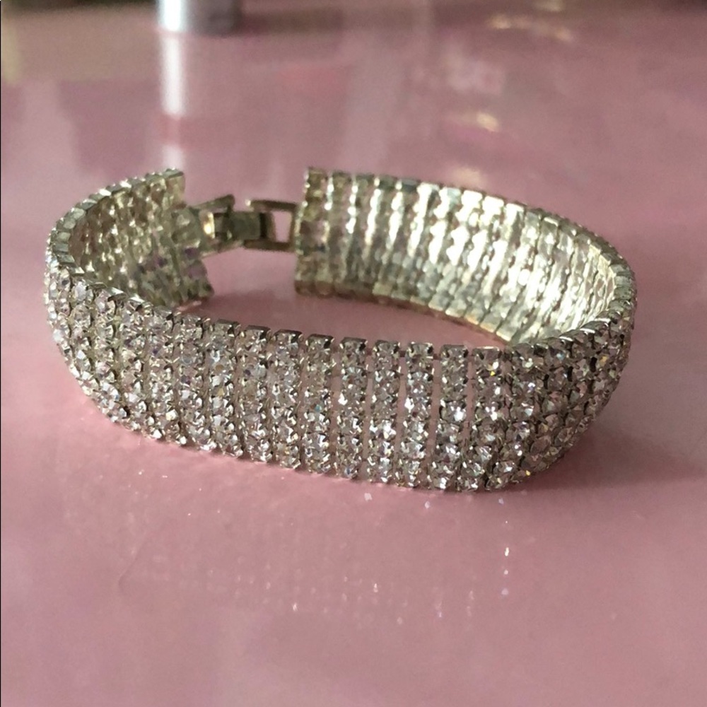 Versona Rhinestone Bracelet